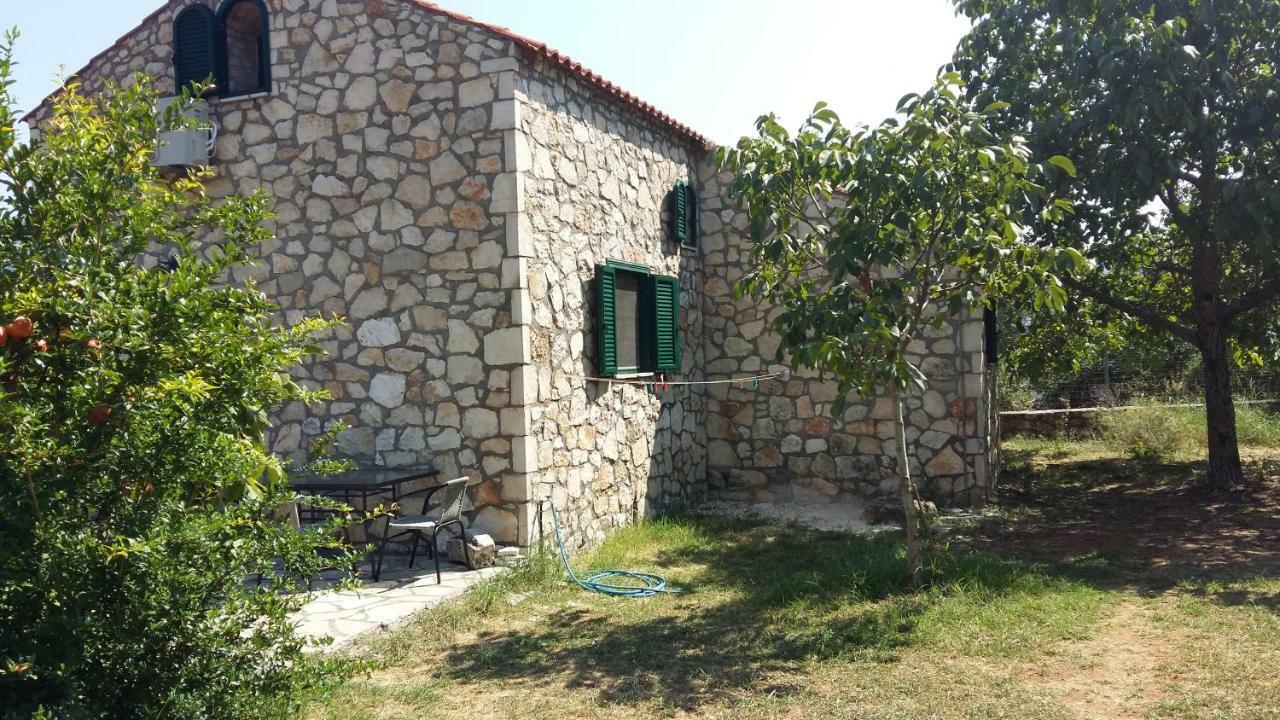 Pouláta The Stone House-Zacharatos Nikolaosヴィラ エクステリア 写真