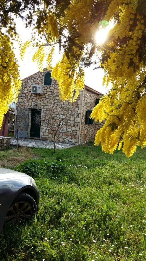 Pouláta The Stone House-Zacharatos Nikolaosヴィラ エクステリア 写真